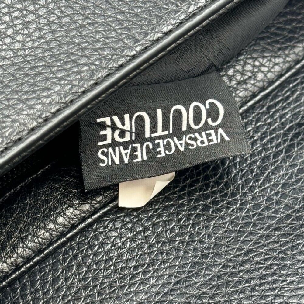🆕 VERSACE JEANS COUTURE 🧿 NWOT Baroque Buckle Curved Edge Tote Bag, Black - Picture 13 of 13